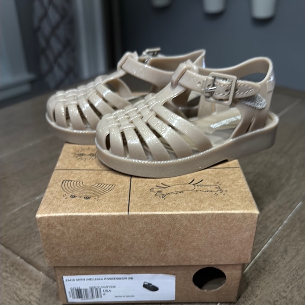 Mini Melissa Beige Glitter Sandal Toddler 6C fits like a 4C